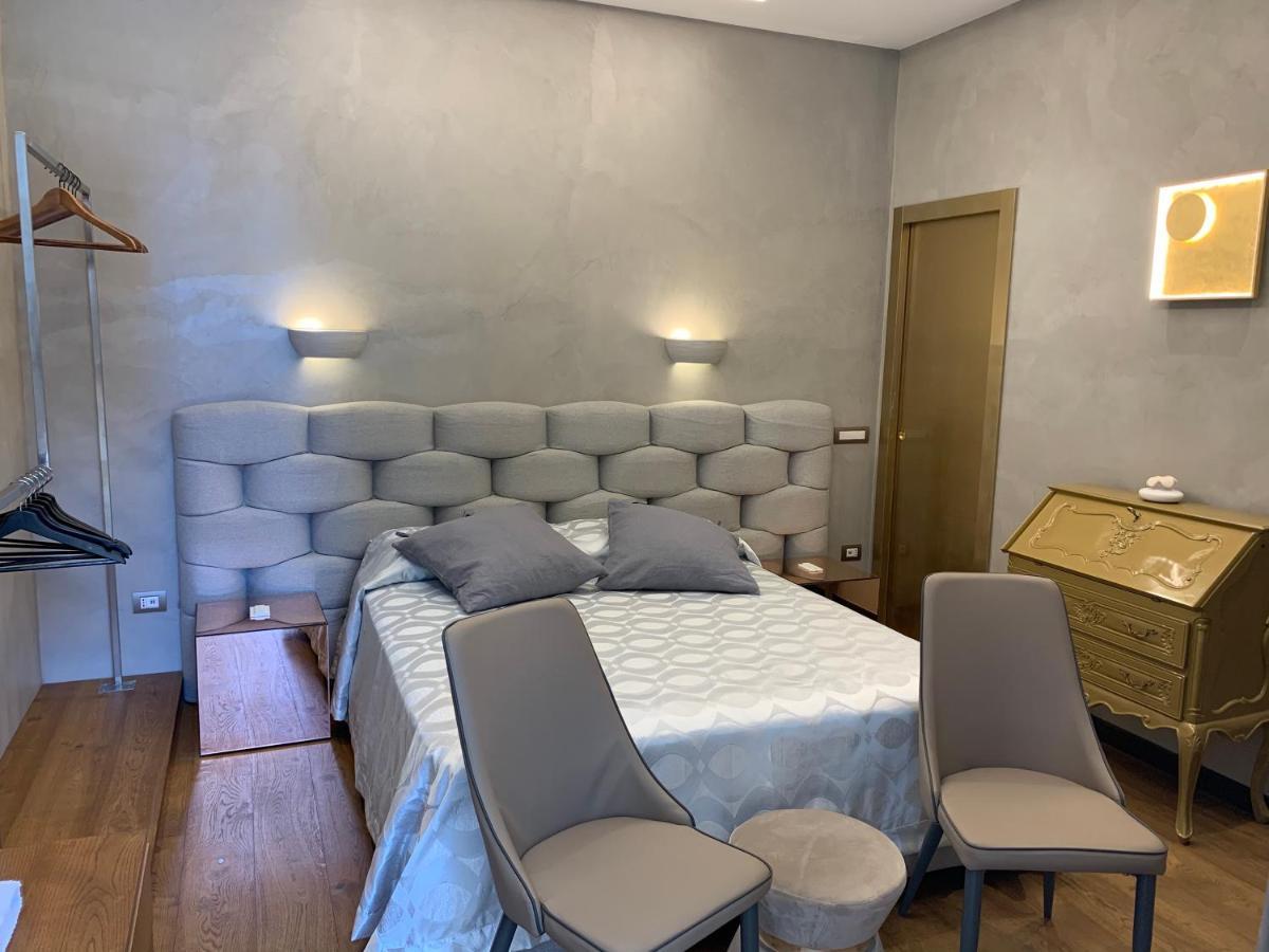 Civico Cinque Home Luxury Apartment Salerno Buitenkant foto