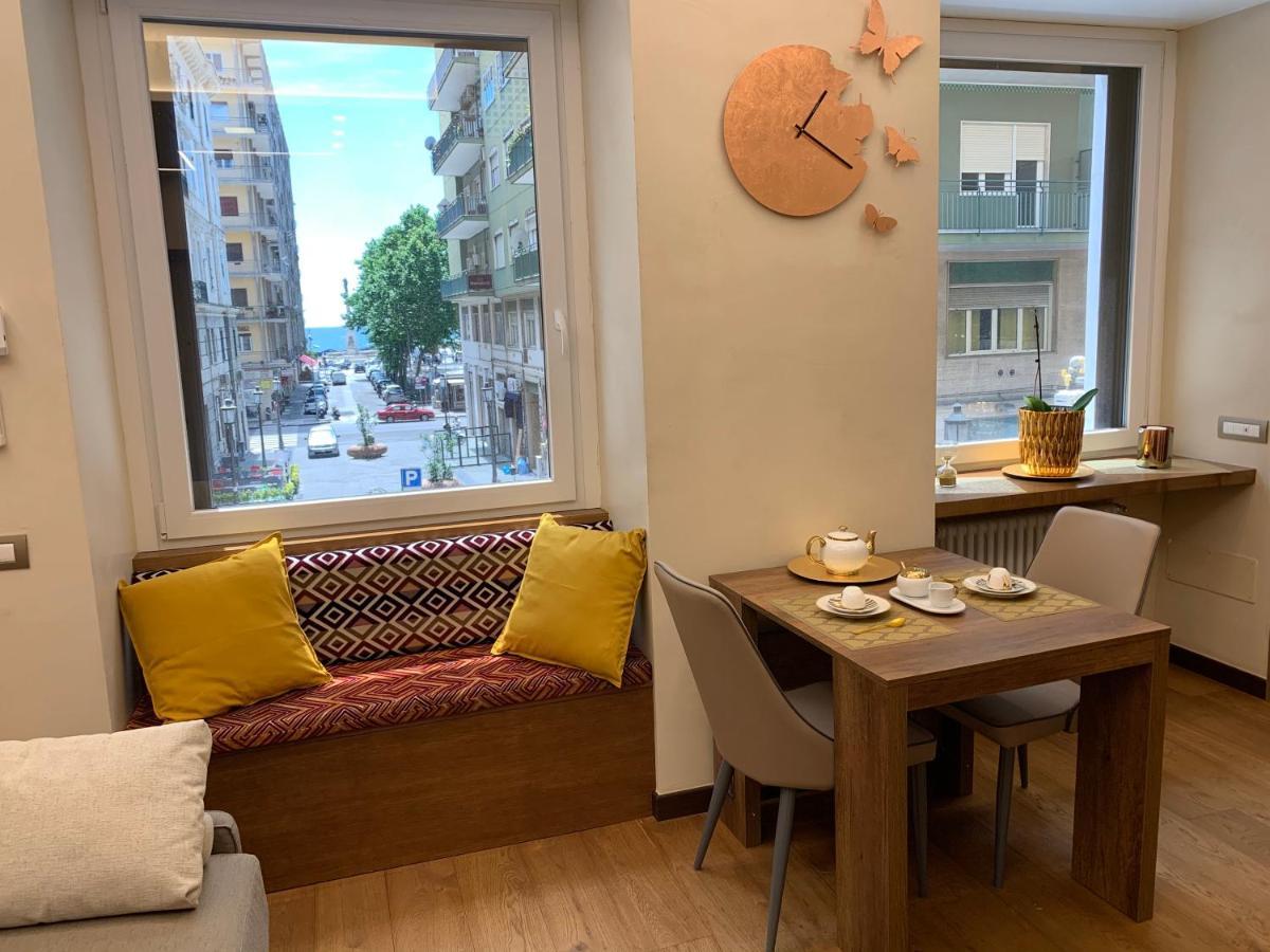 Civico Cinque Home Luxury Apartment Salerno Buitenkant foto