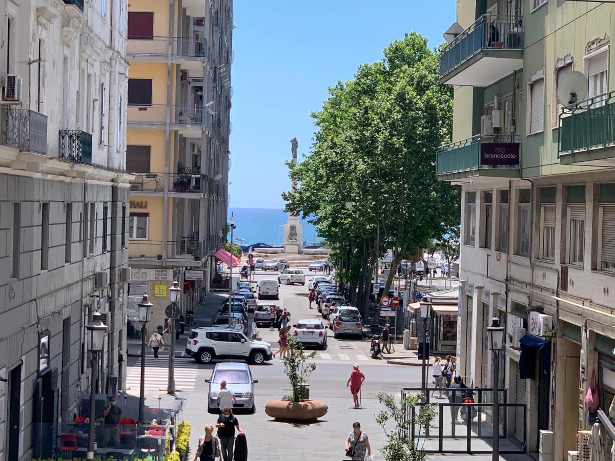 Civico Cinque Home Luxury Apartment Salerno Buitenkant foto