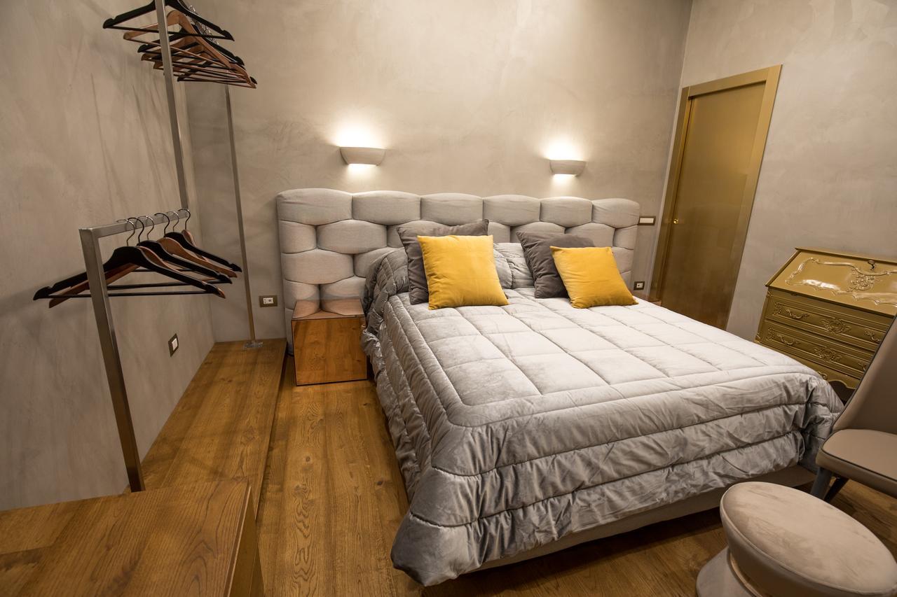 Civico Cinque Home Luxury Apartment Salerno Buitenkant foto